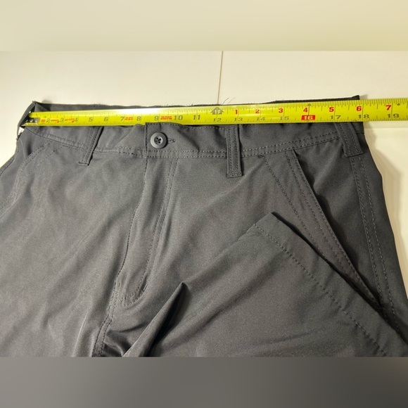 36 Iron Co hybrid outdoor Gray Cargo Shorts Men's Black Cargo Shorts - Picture 8 of 10